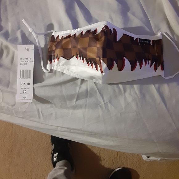 Corona mask - Picture 1 of 2